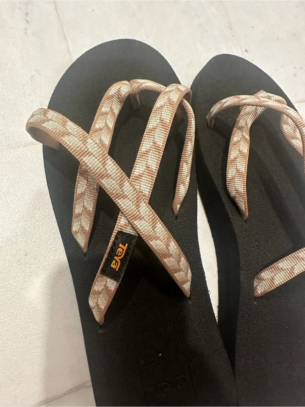 Teva Olowahu Women's Flip Flops